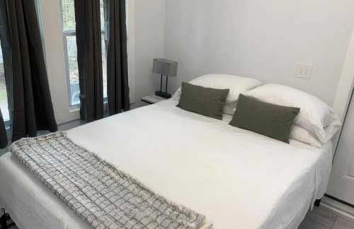 Cozy Coastal Retreat N Lake Ontario Sleeps 8 - Foto 12