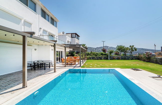 Villa w Pool Garden Patio 1 min to Beach in Bodrum - Foto 3