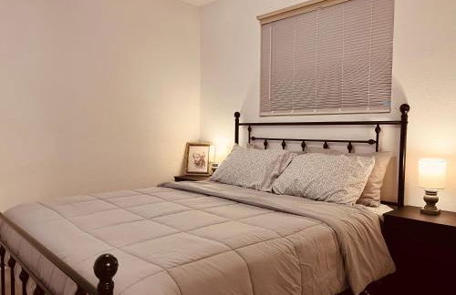 Cozy 2-BR Retreat in Kingman, AZ - Photo 23