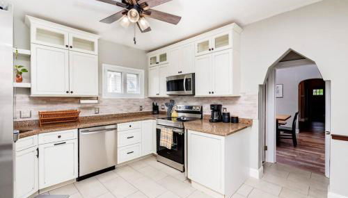 Cozy Family Cottage - Historic Top of The Hill - Foto 3, stove, dishwasher, pet friendly, toaster, minibar