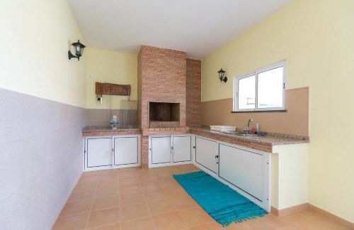Casa Agrela by Rent2U, Lda Swimming Pool & Jacuzzi - Photo 3