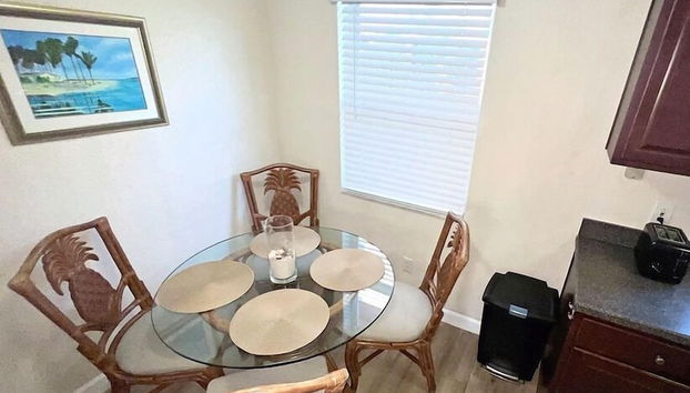 Coral Shores Resort - Foto 4, Servicio de comidas en la habitación