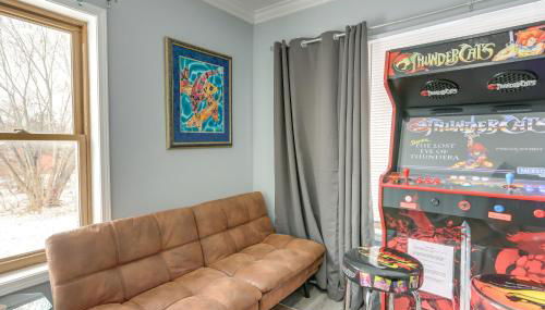 7 Mi to Cedar Point Retreat with Hot Tub and Gazebo - Foto 4