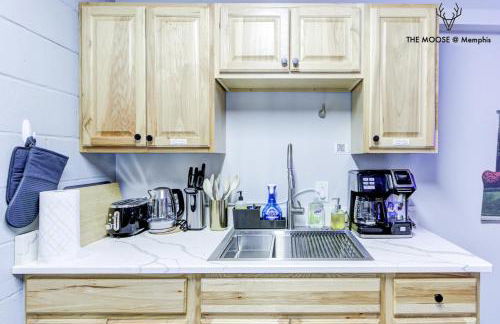 The Moose #4 - Elvis Presley King Suite with Free Parking and WIFI - Foto 16