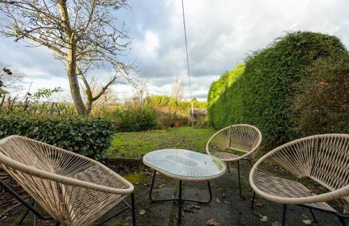 Cosy mid century Stockport with views, dog walks, woodburner - Foto 7