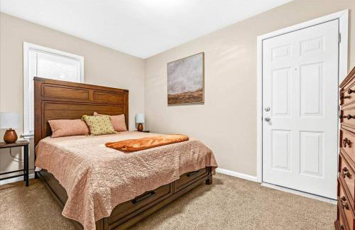 Newly Renovated 4 Bedroom 2 Bath Downtown Dearborn - Foto 18