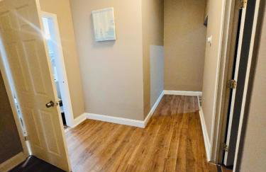 Suites on East Side near Whole Foods, Brown University, Miriam Hospital, MBTA, Downtown, - Foto 38