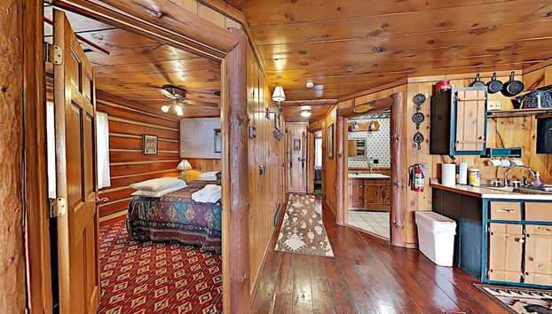 Grand Pines Cabin Number 2 - Foto 4, Habitación