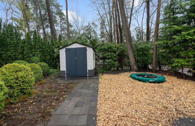 Beautiful Holiday Chalet in Emst With a Private Garden - Photo 24