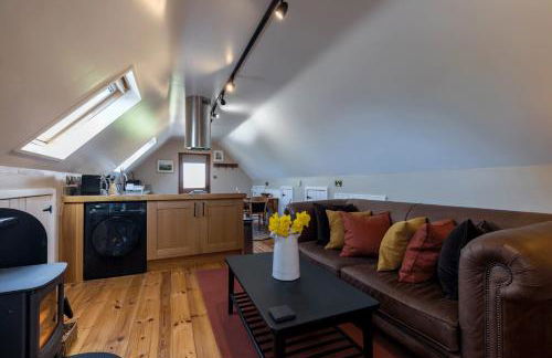 Hayloft with Log Burner and panoramic views - Photo 19