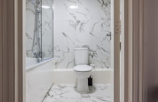 Stylish 2 Bedroom Apartment - Shepherd s Bush - Photo 17