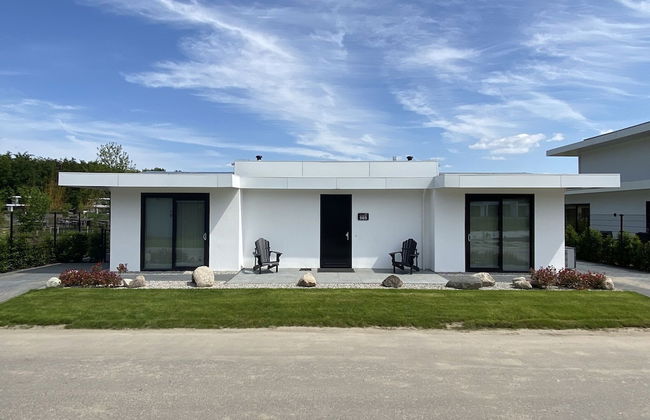 Villa in Zeewolde With Terrace - Photo 1