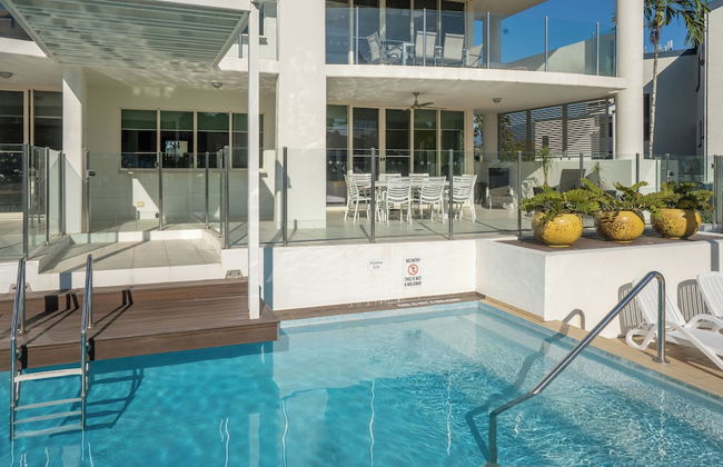 Waters Edge Apartment - Photo 50