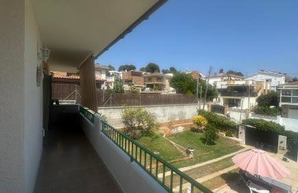 Piso superior tranquilo terraza y vistas A 45 min de Barcelona - Photo 32