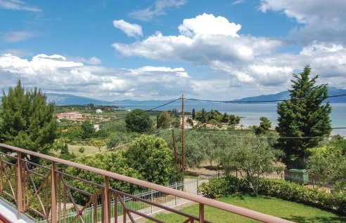 Two-Bedroom Holiday Home In Livanates - Foto 15