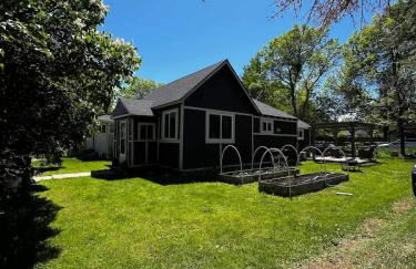 The Purple Palace - Historic Downtown BZN - Foto 1