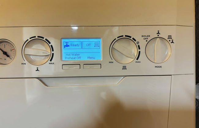 Spacious 4 Bedroom House in St Albans - Foto 16