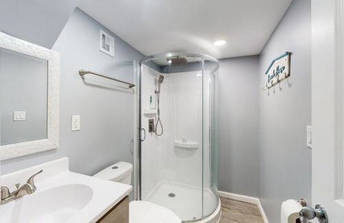 2 Mi to Beach! Hot Tub Haven in Michigan City - Foto 34