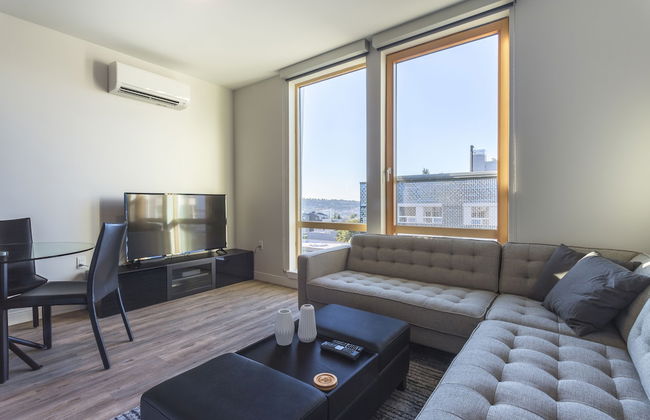 Domicile Suites at Cove - Photo 36