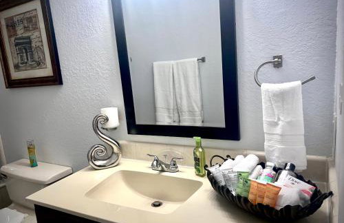 Luxurious Bungalow in Payson - Photo 11