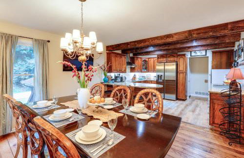 Deck and Game Room! Lakefront Blue Ridge Mtn Gem - Foto 11