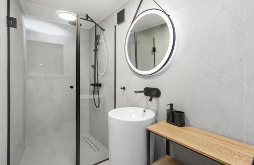 Seafront Villa Kupinica with heated Pool - Foto 9