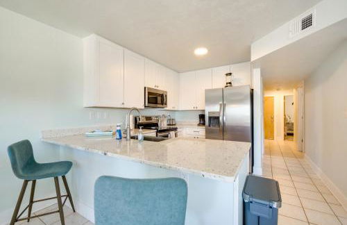 Cedar Key Condo with Balcony and Gulf Views! - Foto 8