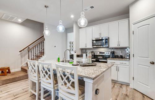 Work and Play Near Old Hickory Lake! Home with Patio - Photo 2