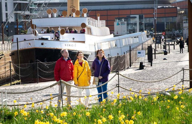 Belfast – Skip-the Line Titanic Museum & Distillery Discovery Tour - Foto 12