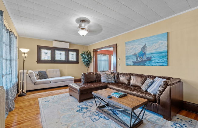 Uptown Urban Living - Photo 12