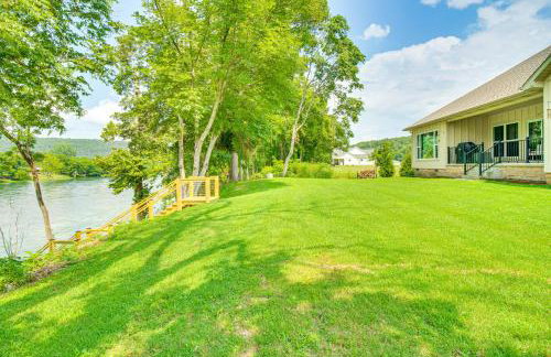 Flippin Home with Deck and Grill Steps to White River - Foto 31