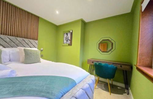 Super luxury 2 bedroom, full house sleep 5 with garden & parking close to airport - Foto 69