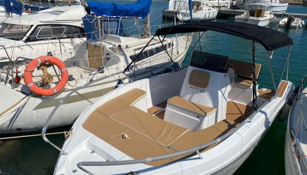 Private Boat Charter Without License in Benalmádena - Foto 5