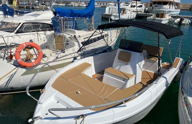 Private Boat Charter Without License in Benalmádena - Photo 6