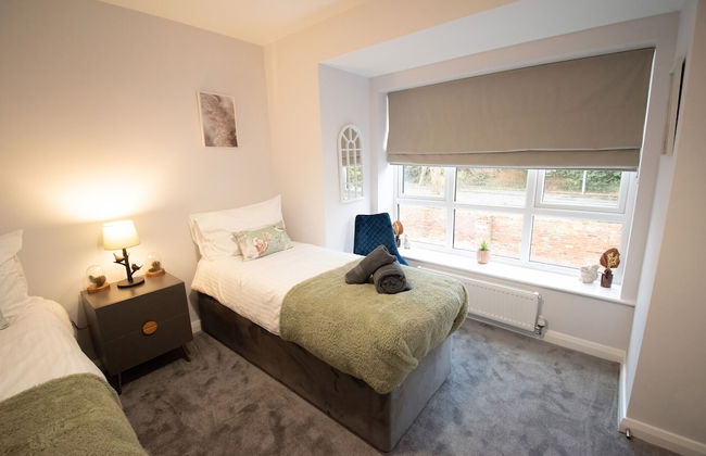 Moseley Gardens - Photo 11