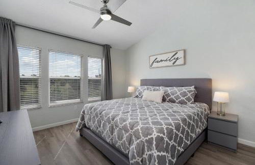 Charming 3BR Townhome Private Pool Walk to Clubhouse 9 Min Disney - Foto 2