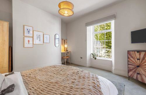 Luxury Plymouth Work & Stay House - Photo 27