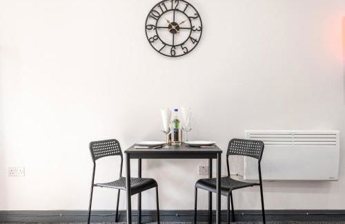 ROOMS NEAR ME - Entire place, kitchen & washroom with amenities, smart tv, fast Wifi, parking nearby - Foto 18