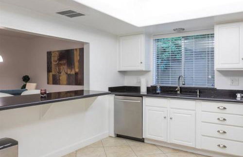 Quiet house with pool heater, patio, BBQ, citrus - Foto 8