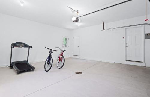 Spacious and Luxury Designed Ranch with Game Room - Foto 63