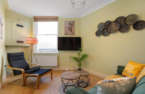 Bright 1BR Apartment in Shoreditch Brick Lane Close to Tube Sleeps 4 - Foto 2