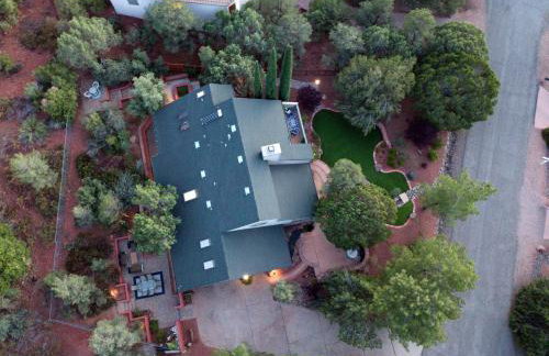 Luxe Boutique-Style Home w/Indoor Hot Tub - Foto 55