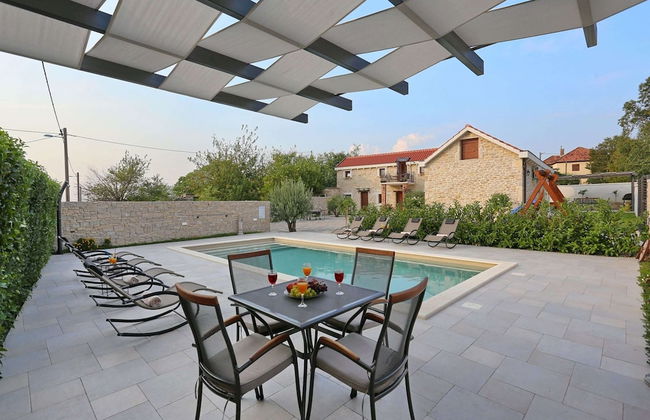 Villa in Prkos With Private Pool and Sea Nearby - Foto 14