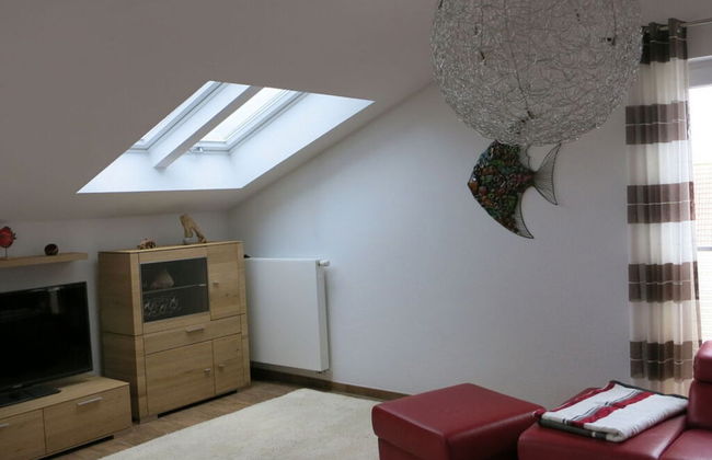 Beach Apartment With sea Views - Photo 17