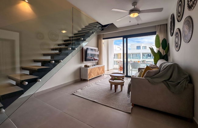 4 Bedroom Beach Penthouse w Private Rooftop - Foto 21