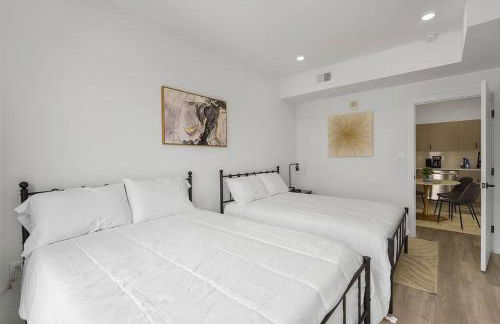 Enjoy City Skyline Views from private RoofDeck! - Foto 12