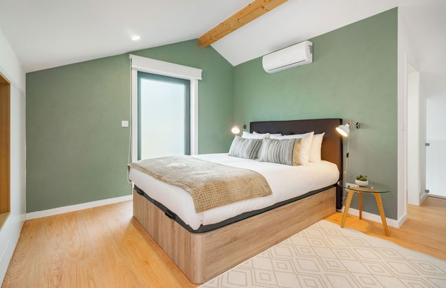 C312 Riverside View Premium Apartment w/ AC & Terrac - Foto 3