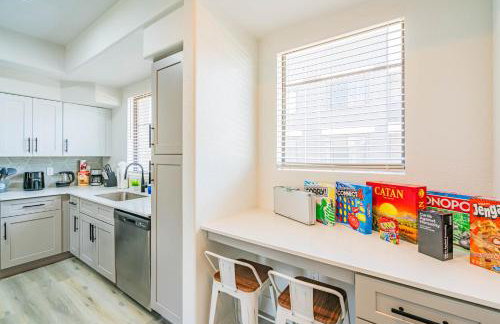 Trendy 1BD Walk to Westgate Pool Gym WD - Foto 24