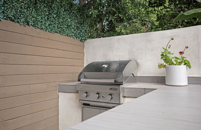 Crescent Heights - Photo 33