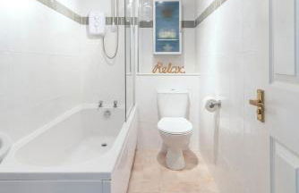 ArcView - SEC Hydro Two Bed Flat With Free parking and Great View - Foto 18